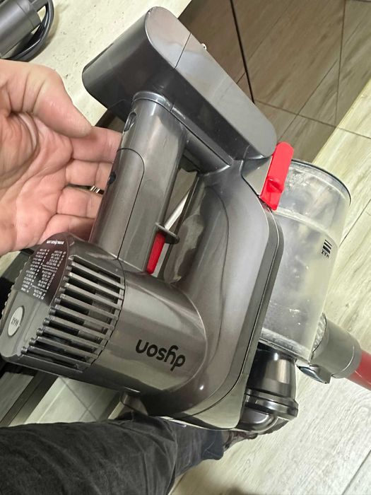 Aspirator Portabil Dyson V6 Slim