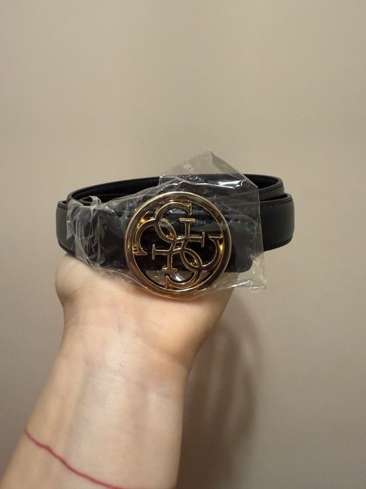 колан Guess нов 110 см