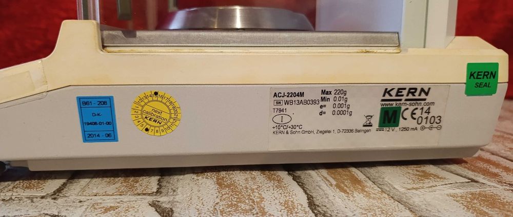 Керн Аналитична везна