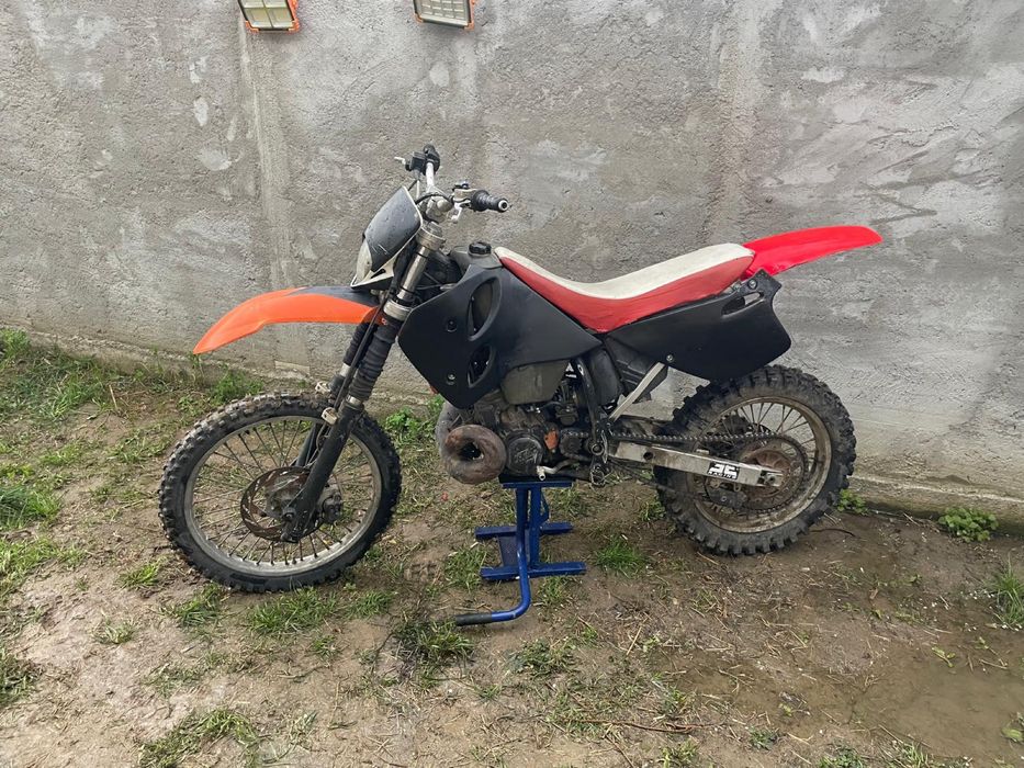 Ktm 300 2t.