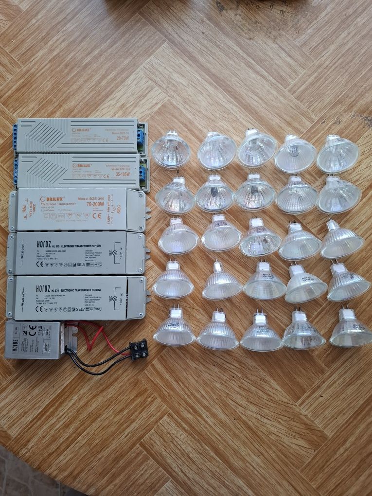 Електронни трансформатори 220v./12v. плюс 25бр. лунички 12 v.