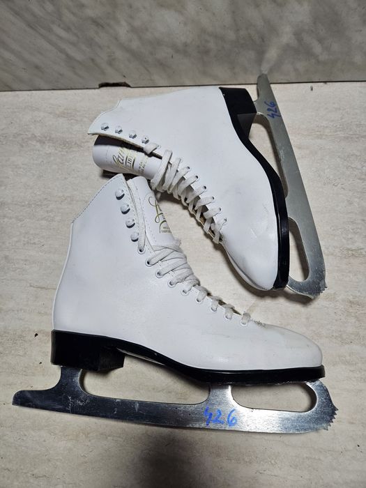 Patine 426 gheata patinaj artistic piele   marime 40-41  (26,5   cm)