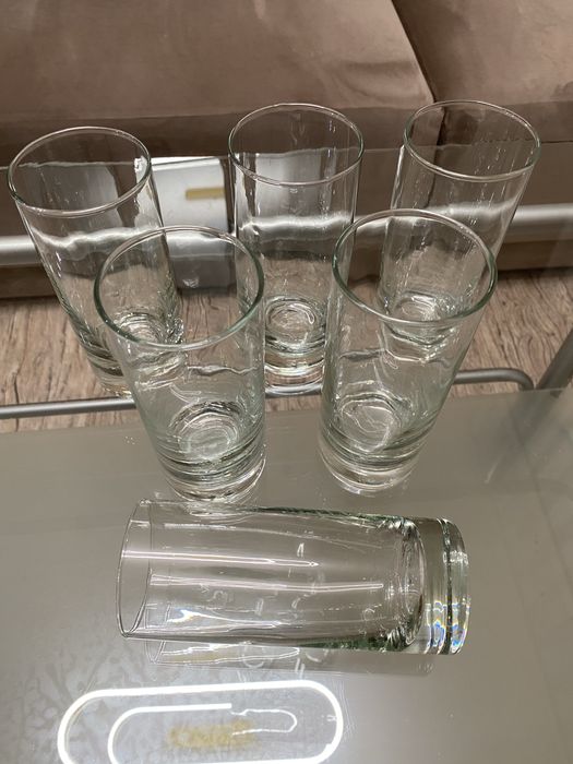 Set de 6 pahare, din sticlă. Capacitatae pahar: cca. 490 ml.