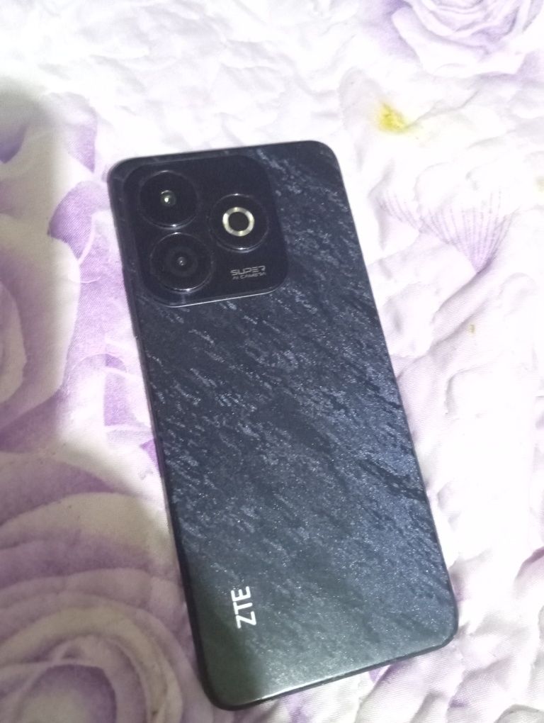 Продам ZTE Blade A75. 5G