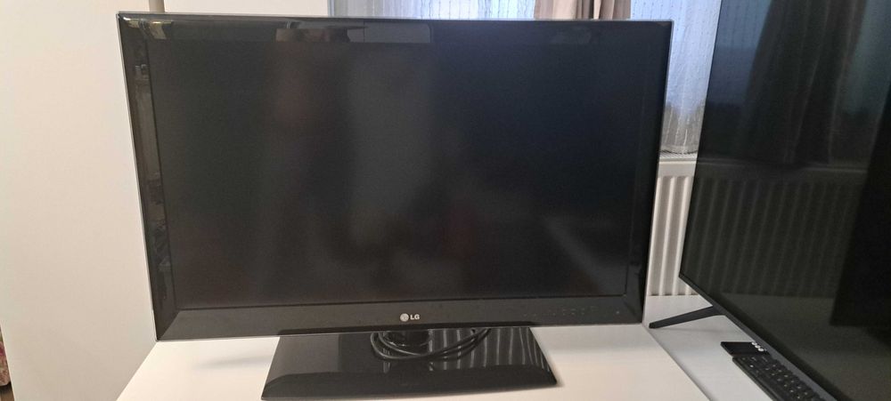 Televizor LG diagonala 90 cm