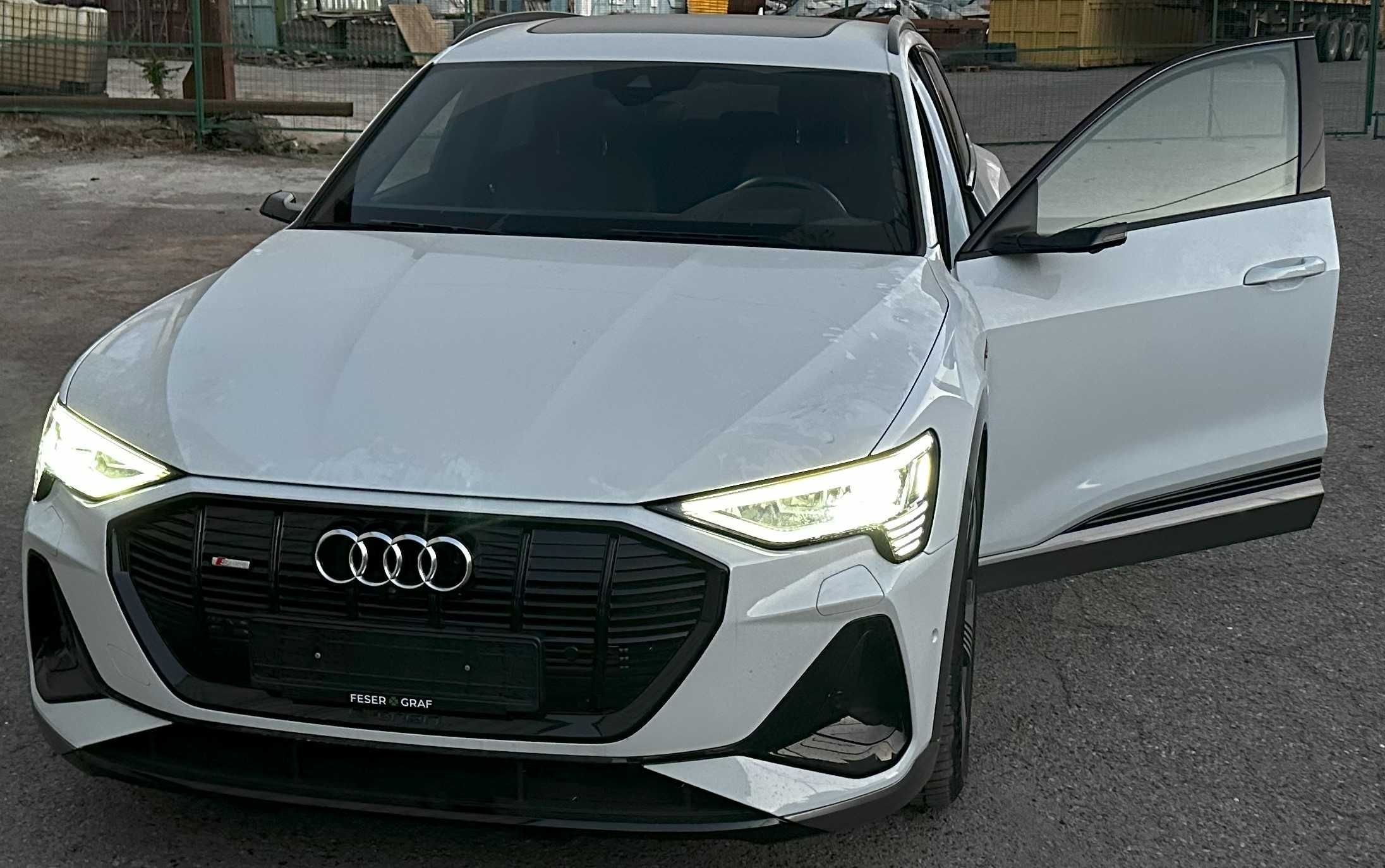 Audi E-tron 55 Quattro, 2020 год, пробег 25 000 км, 400 км запас хода