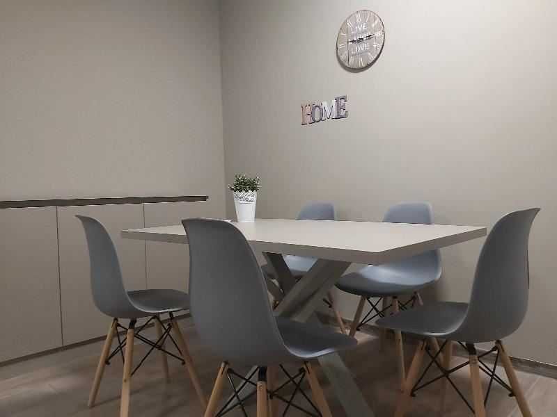 Дава се под наем Двустаен апартамент в София, Зона Б-18 - 60 кв.м за 351.9 € - Снимка #1