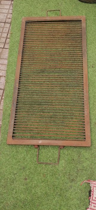 vand   gratar  1000 x520  mm  pret  250