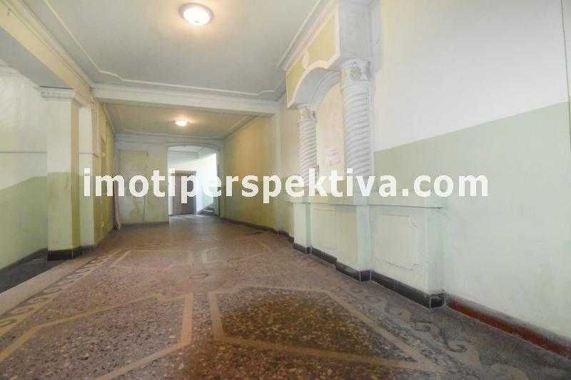 Продава се Двустаен апартамент в Пловдив, Център - 75 кв.м за 2054 €/кв.м - Снимка #12