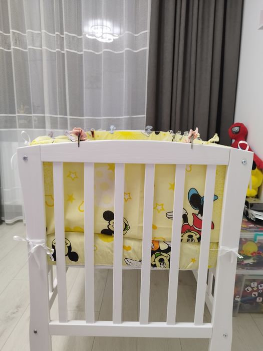 Vand pătuț in stare buna