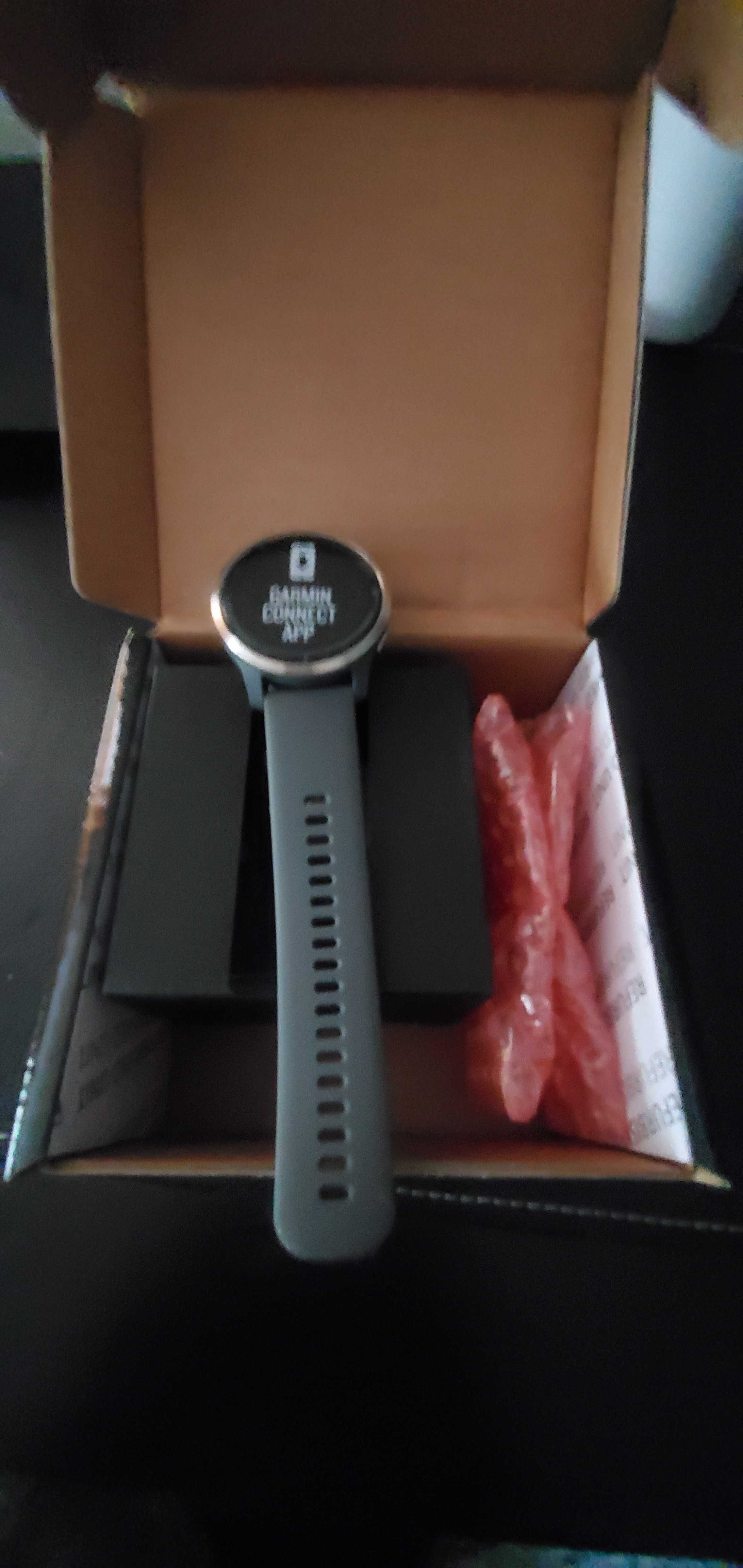 Garmin Vivoactive 4S,нов 240лв
