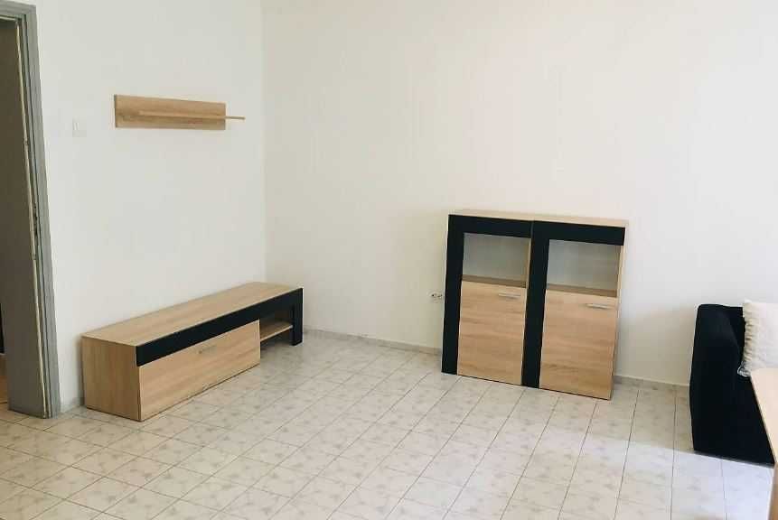 Дава се под наем Двустаен апартамент в Бургас, Възраждане - 114 кв.м за 250 € - Снимка #2