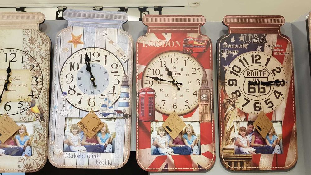 ULTIMELE ceasuri noi de perete,diverse modele,cu rama foto
