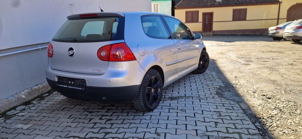 Volkswagen Golf 5 1.4 MPI