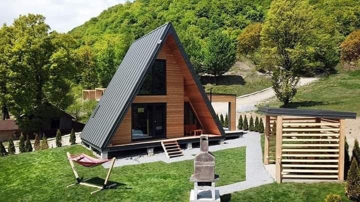 Casa si Cabana stil A-Frame pe structura de lemn