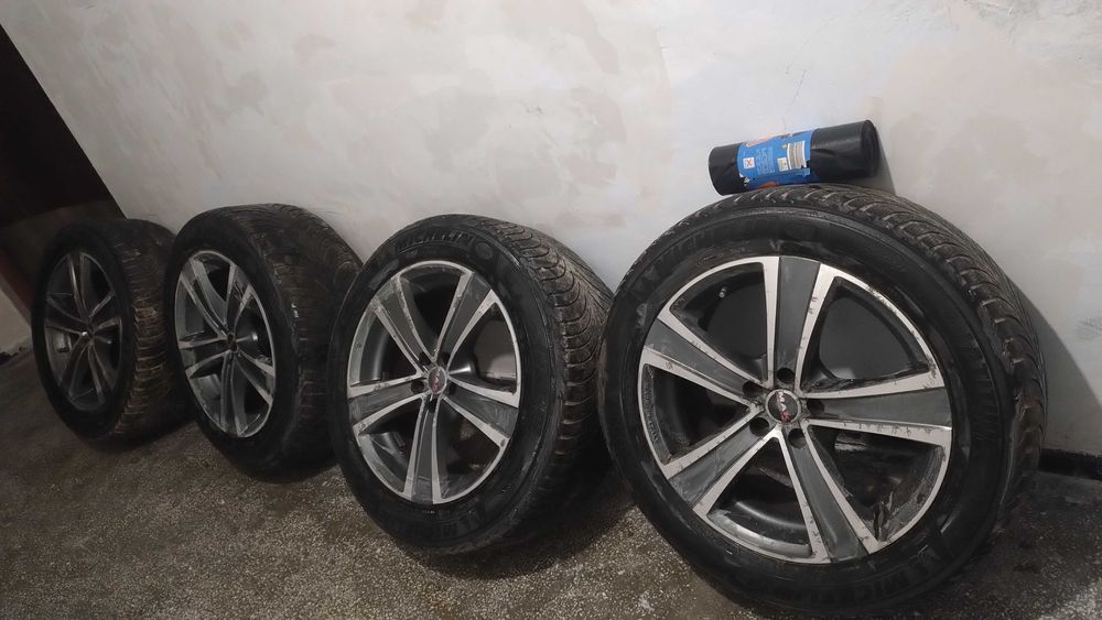 Vând jante pe 19 cu cauciucuri Michelin