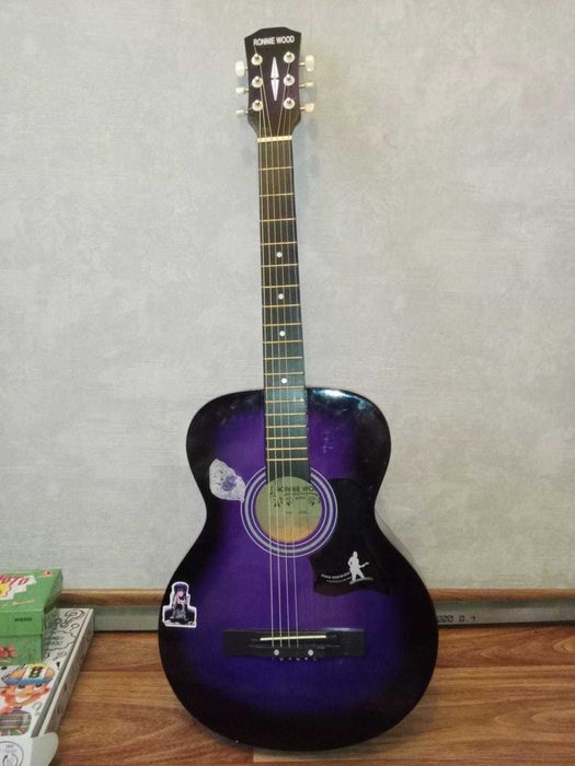 Гитара акустическая