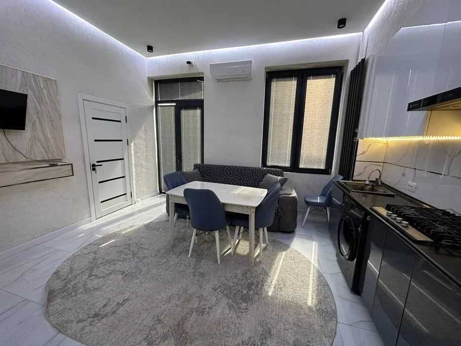 Продаётся своя 2-комнатная квартира в Яккасарайском районе!