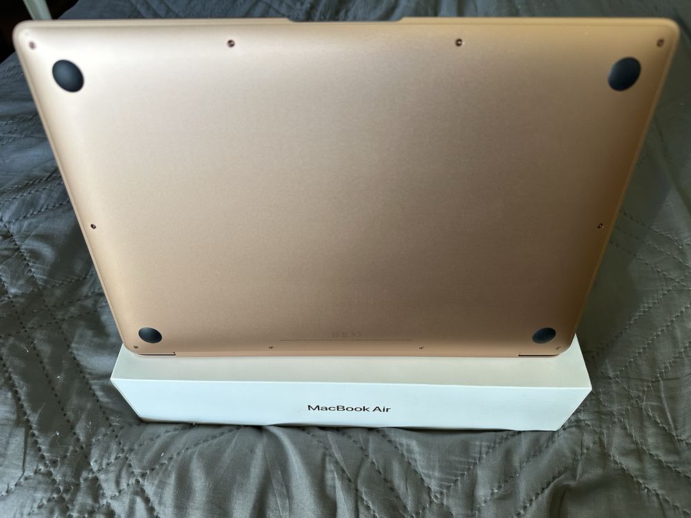 MacBook Air 13” 2020 i3 8GB 256GB - rose gold