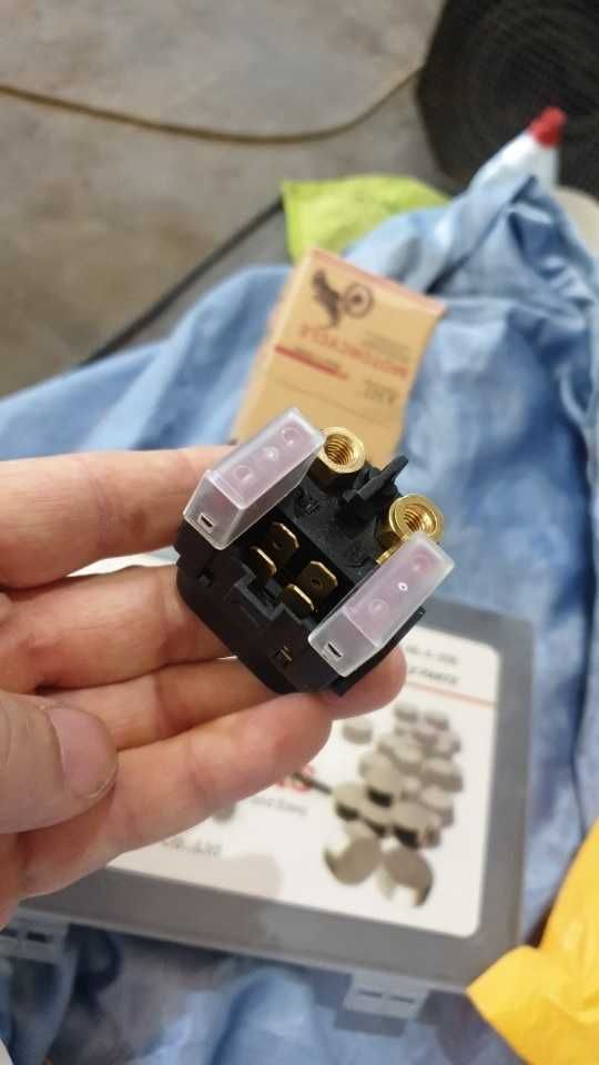 Releu solenoid pornire yamaha 4 pini mufa colturi patrate , electrice