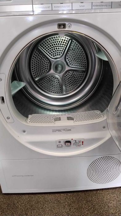 A+++ Сушилня с термопомпа Siemens-Сименс 8 кг iQ700 SoftDry