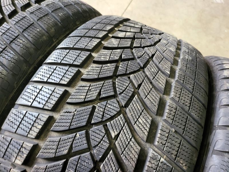 295/40/21 GOODYEAR 4бр