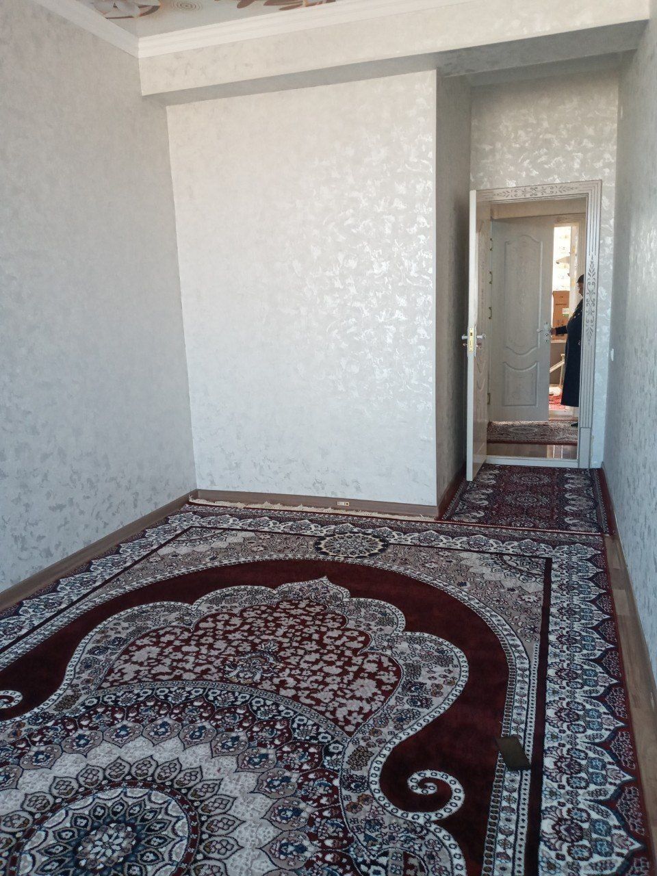 2 xonali kv ijaraga beriladi