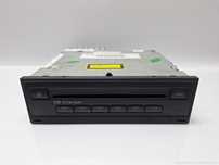Magazie de CD uri AUDI A6 III Avant (4F5, C6) [ 2005 - 2011 ] TDI (BLB, BRE) 103KW|140HP OEM 4E0035111A