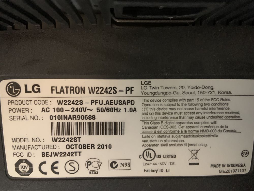 Монитор LG  Flatron W2242S-PF широкоформатный