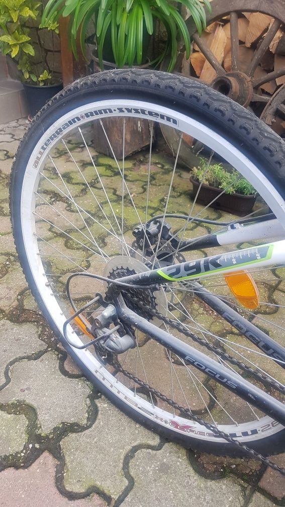 Vând bicicletă în stare bună