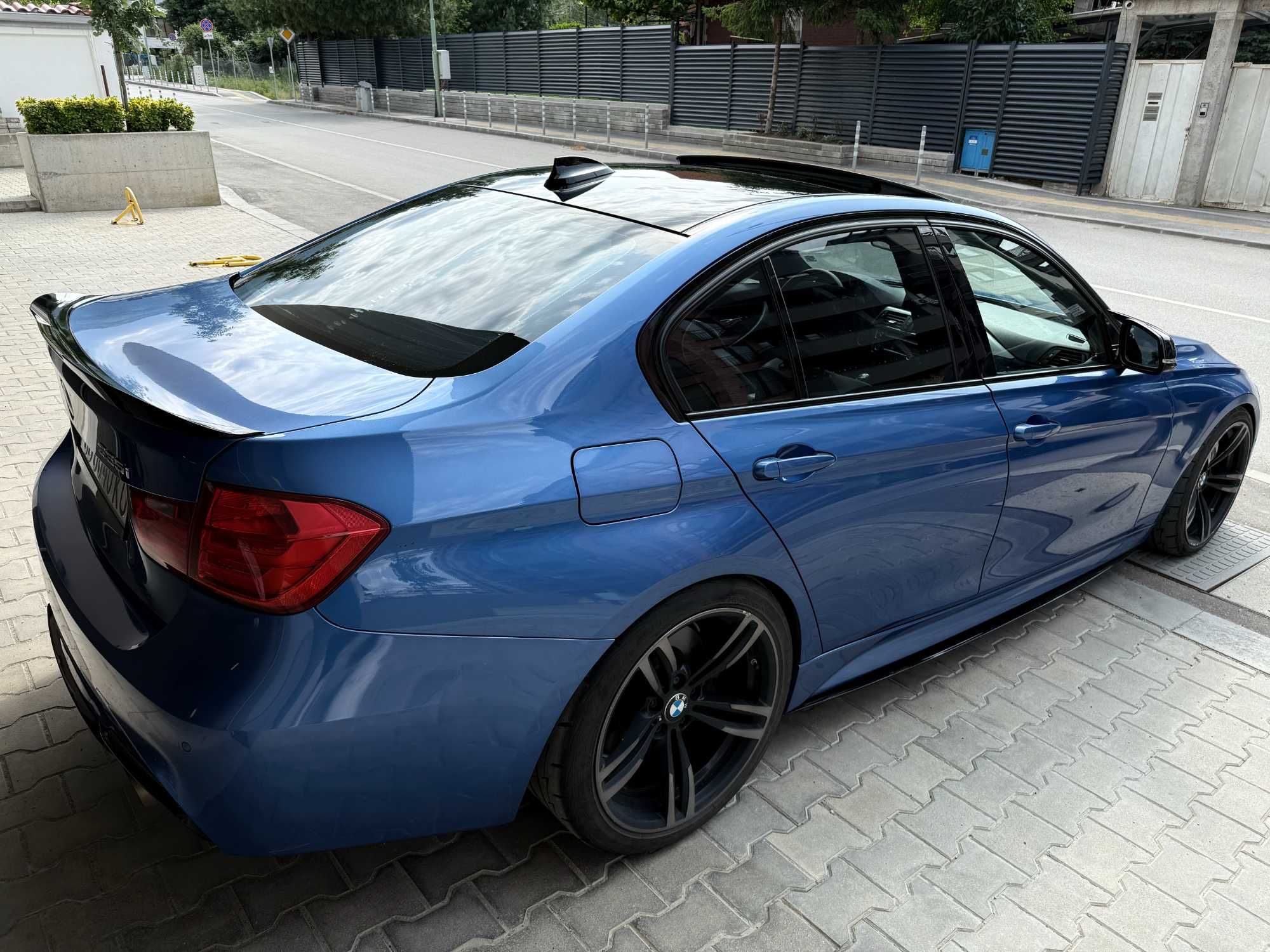 BMW 335i 6WB Digital
