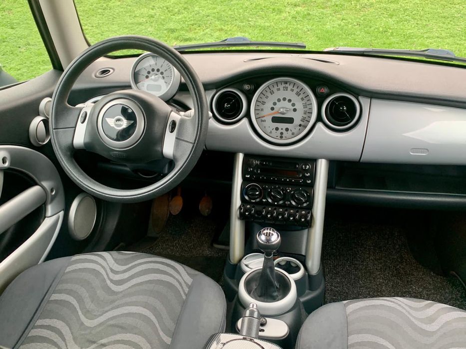 Mini Cooper 1.6 benzina/90 cp