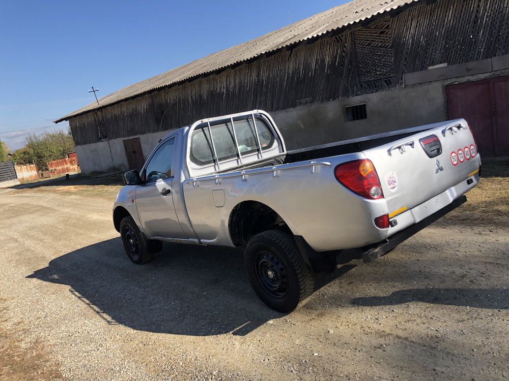 Mitsubishi l200 pick up