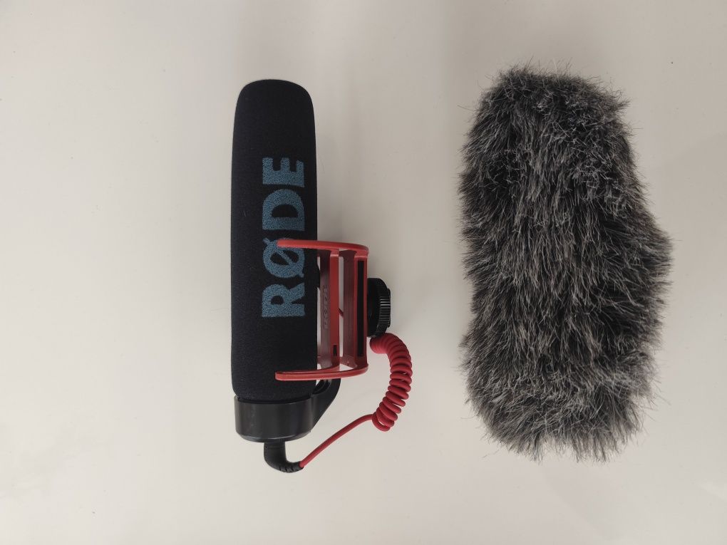 Canon 800D + микрофон RODE + два обектива