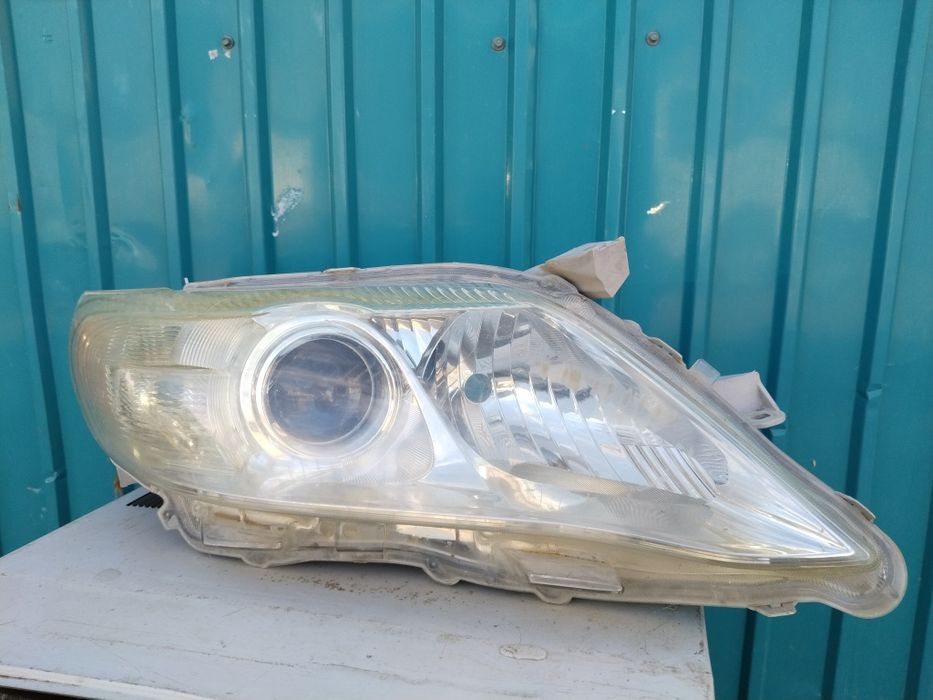 Фара Тойота камри 45