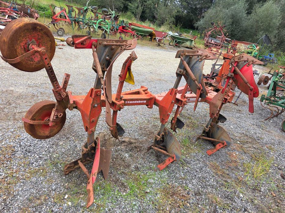 Plug 3 brazde reversibil LANDSBERG model usor merge dupa utb 650