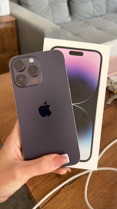 Срочно продам айфон 14 про макс на 256гб