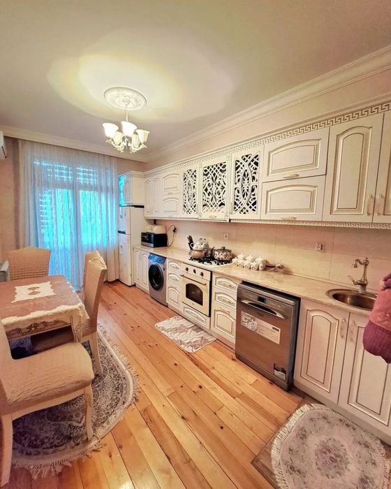 У меня есть квартира возле метро Новза (Чиланзар), сдаю в аренду.