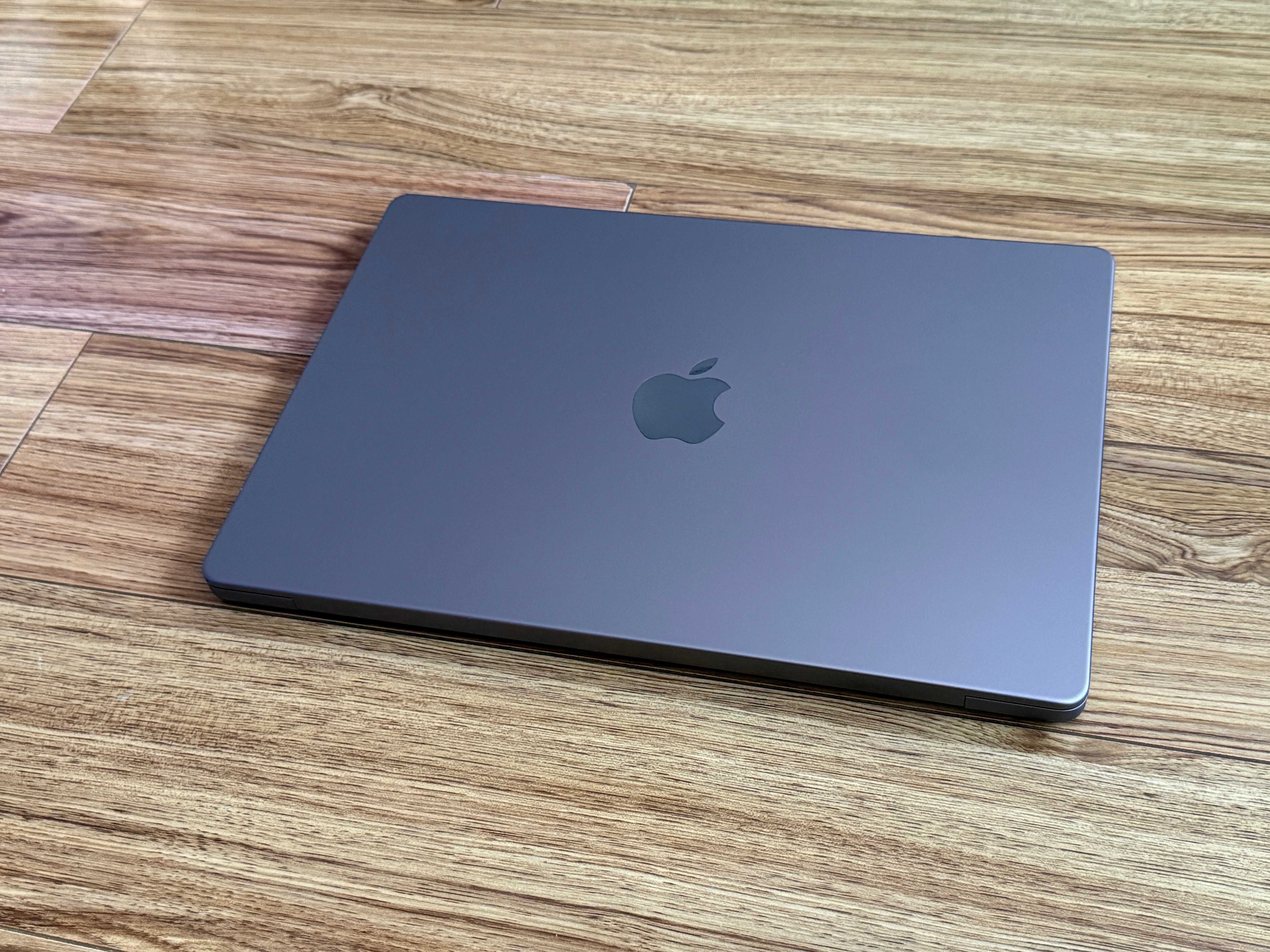 MacBook Pro 14 M3`8 CPU/10 GPU/512GB SSD/8GB RAM/Бат 22ч-99%