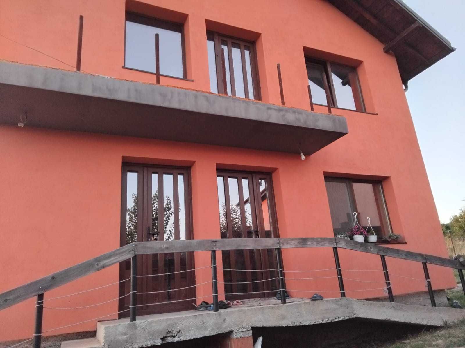 Casa P+E 202 mp, cu 1.098 mp teren  in VISAN  la 235.000 euro