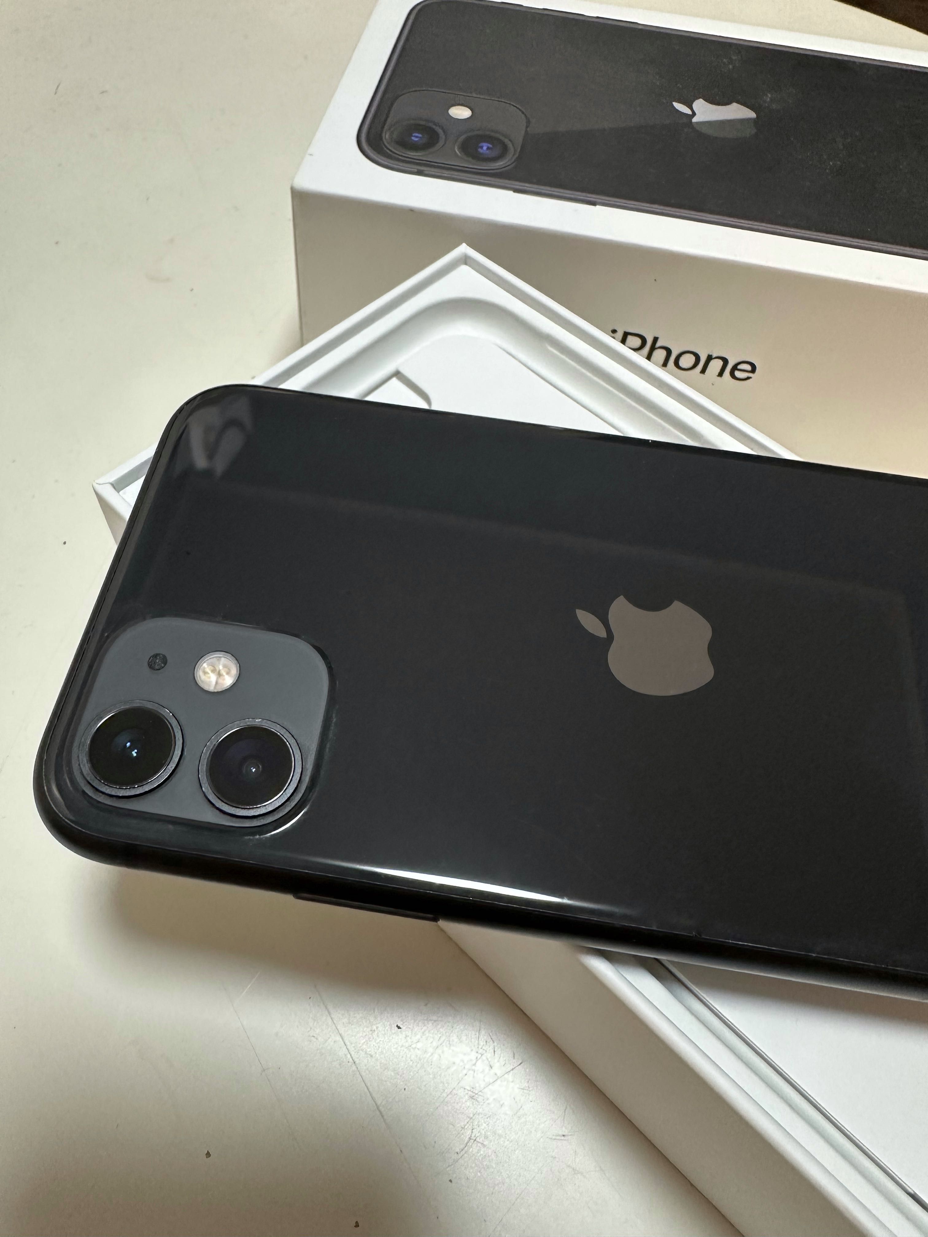 Iphone 11 супер запазен