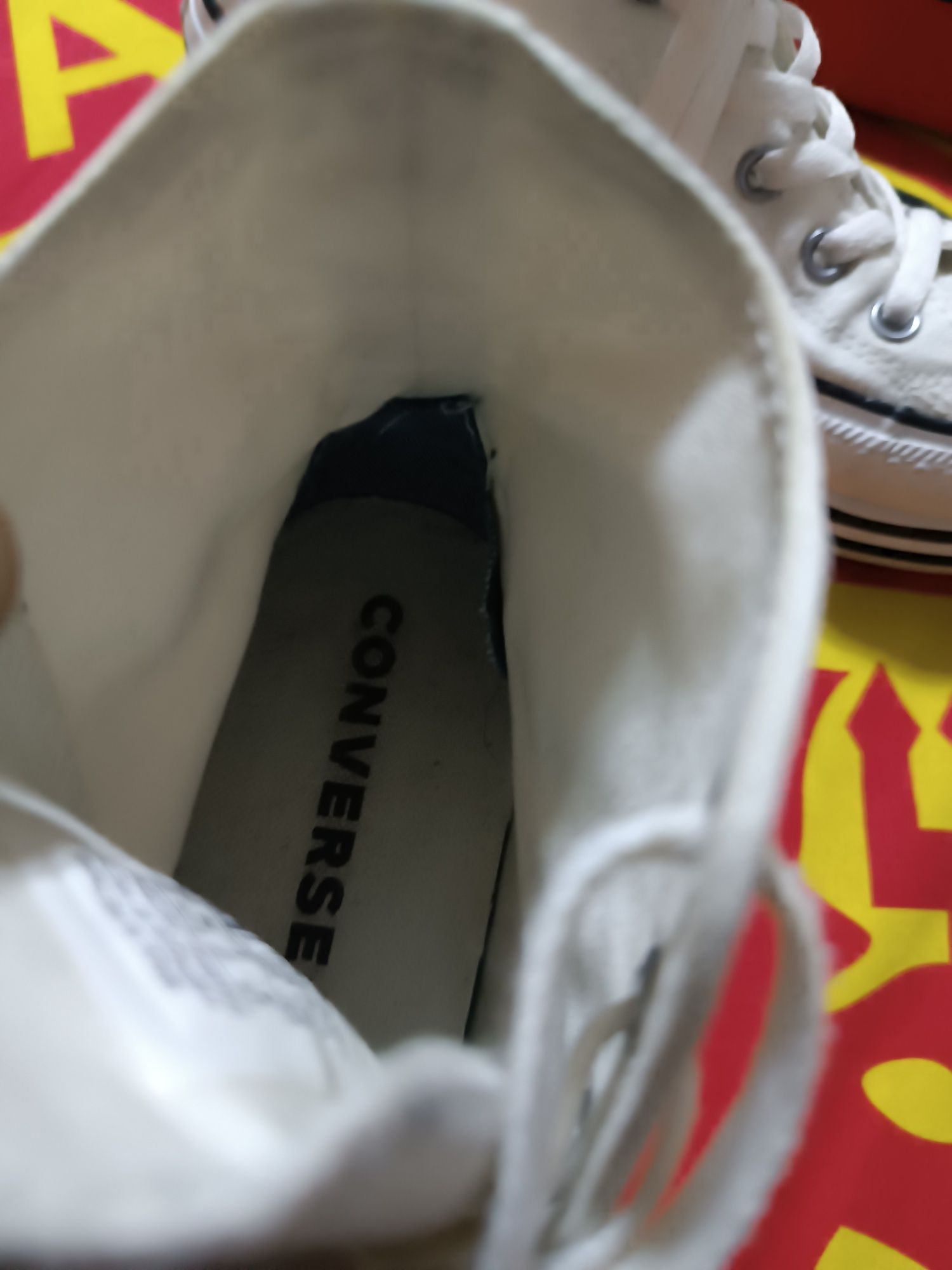 Bascheți Converse mărimea 39 ,tălpic 24,5 cm