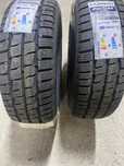 Vand sase anvelope pentru dube 215x70r15 C. Doua sunt noi doua au 6 mm