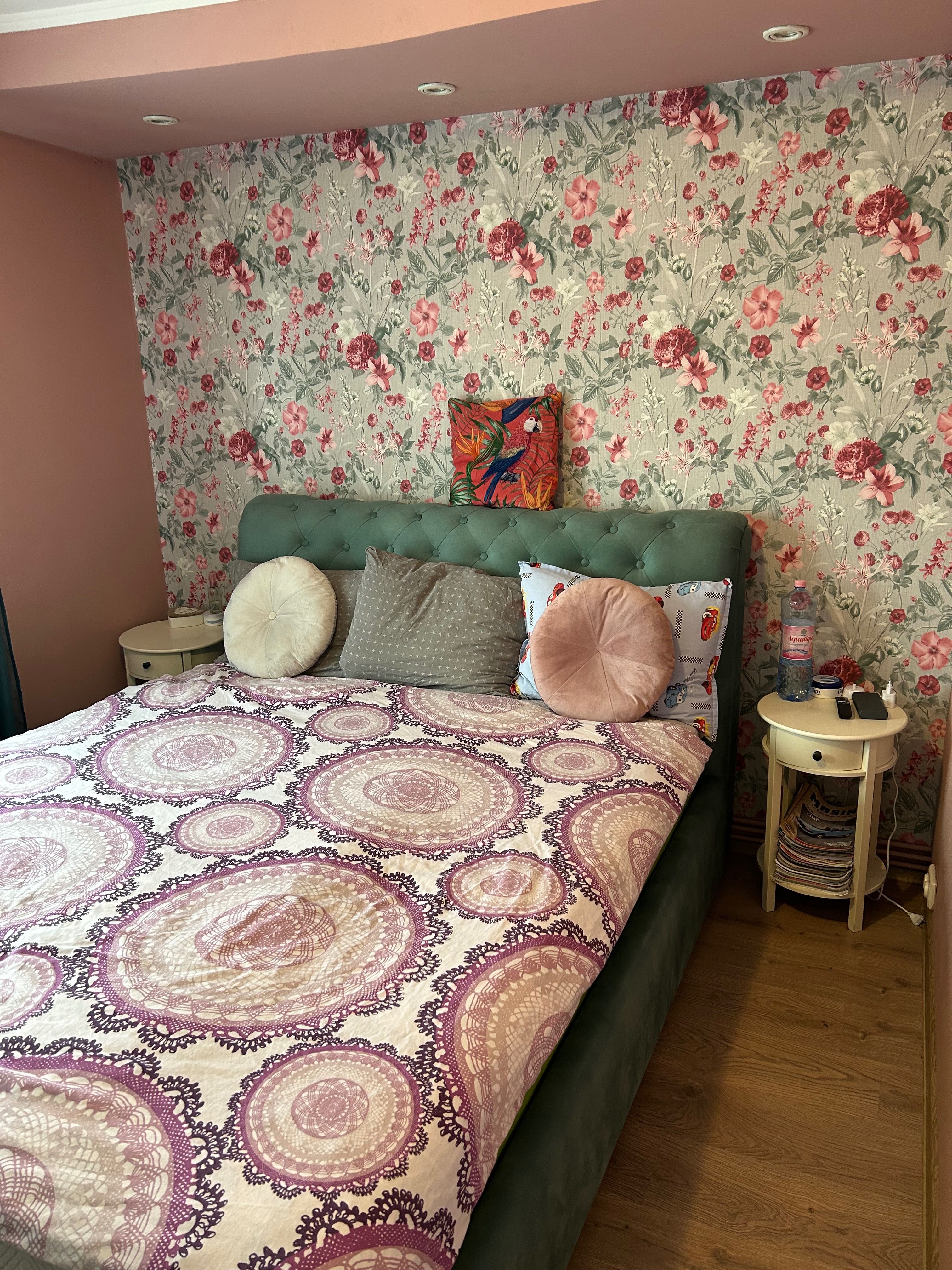 Vand apartament cu 2 camere etajul 1