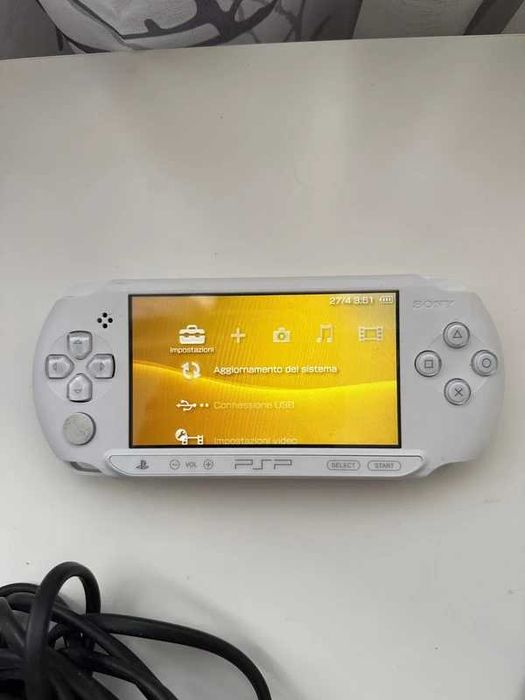 Sony PSP E1004 Ice White - Playstation Portable