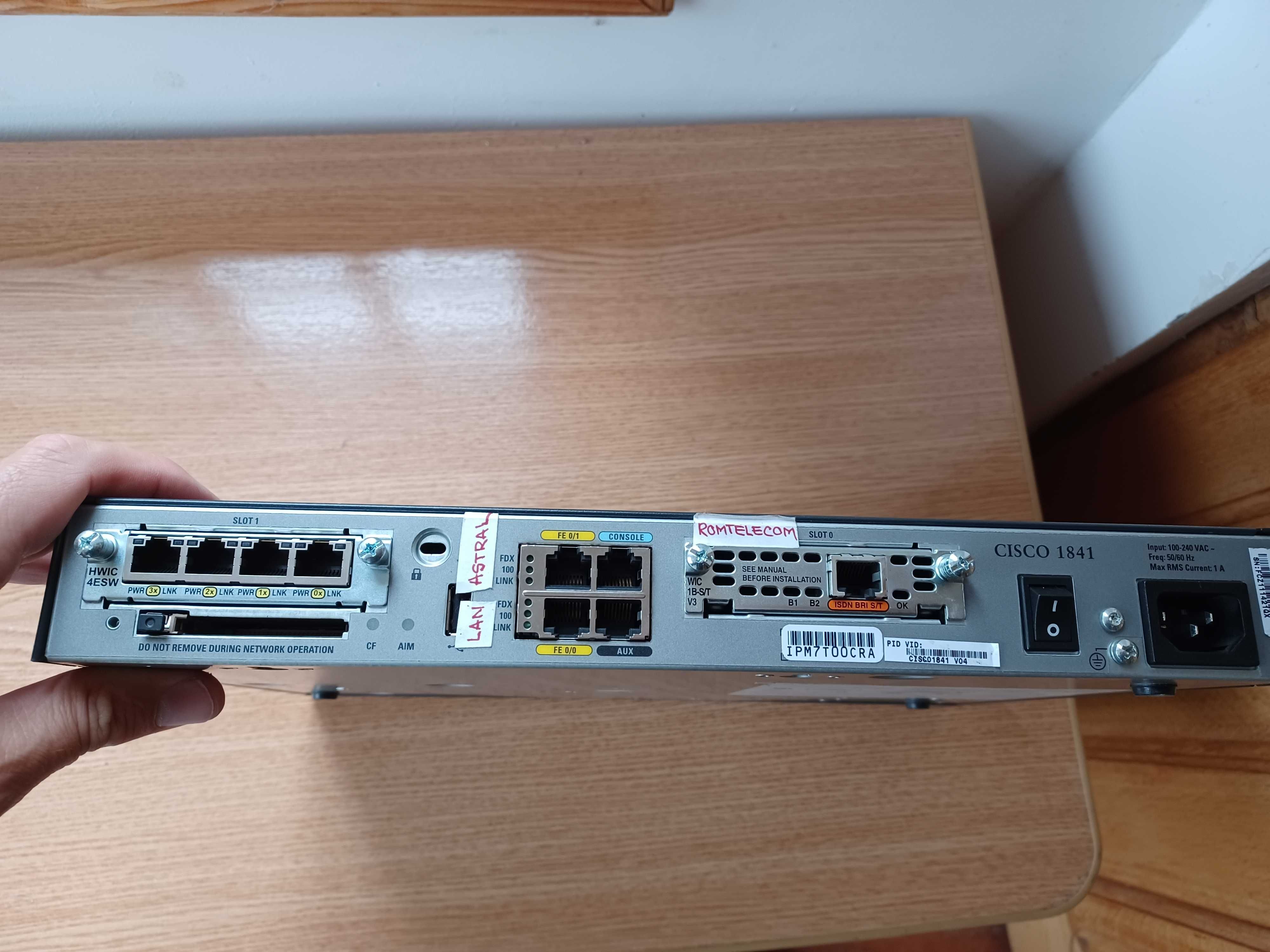 Router Cisco1841 Modular Router w/2xFE, 2 WAN slots