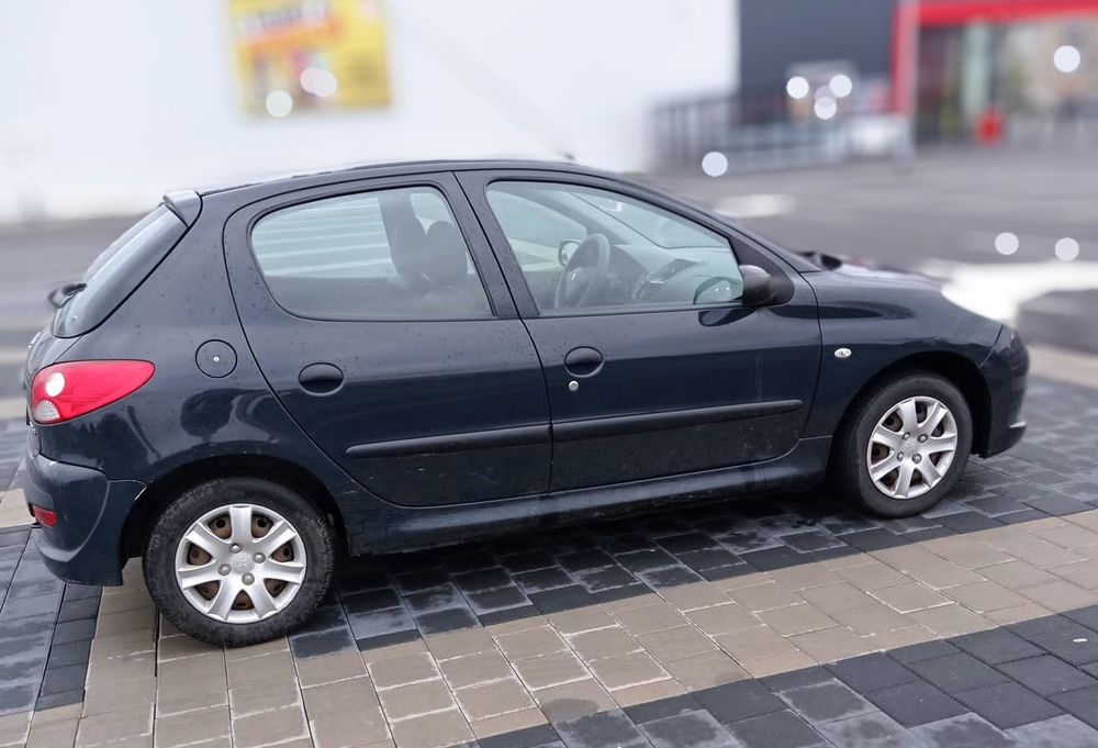 Peugeot 206+ 2011