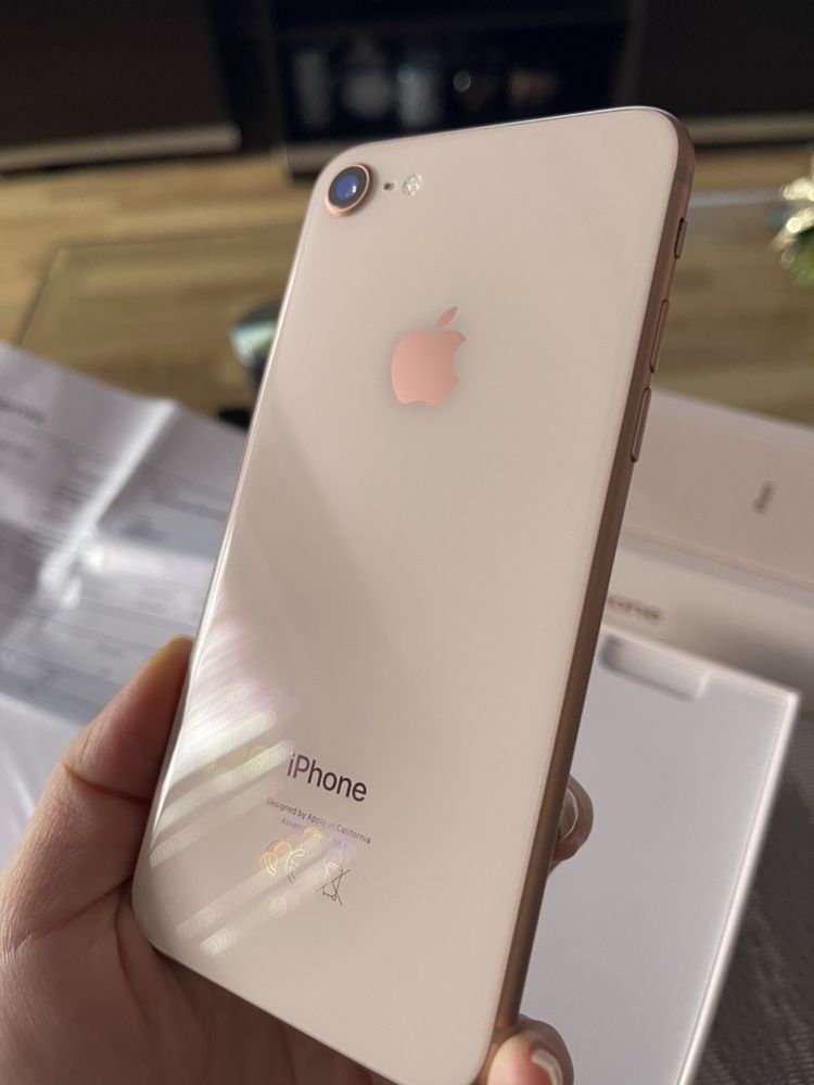 Iphone 8 64 GB rose gold