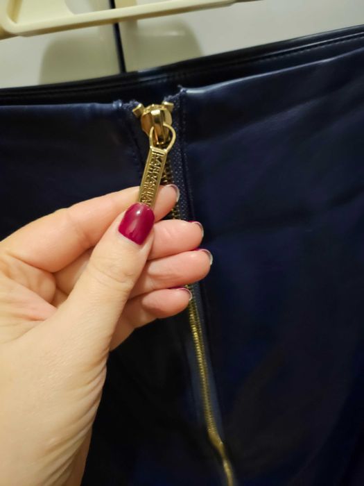 Поли- повечето кожени