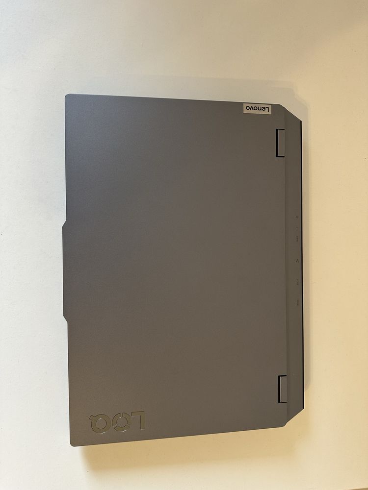 Laptop Gaming Lenovo LOQ 15IAX9